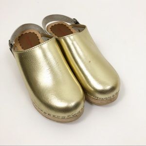 Hanna Andersson Wooden Gold Metallic Swedish Clogs